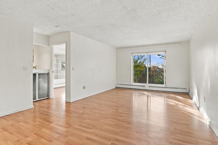 Property Photo: 21 Dover Point SE 417 AB T2B 3K4