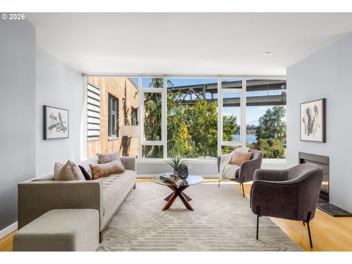 Property Photo:  1920 S River Dr 202  OR 97201 