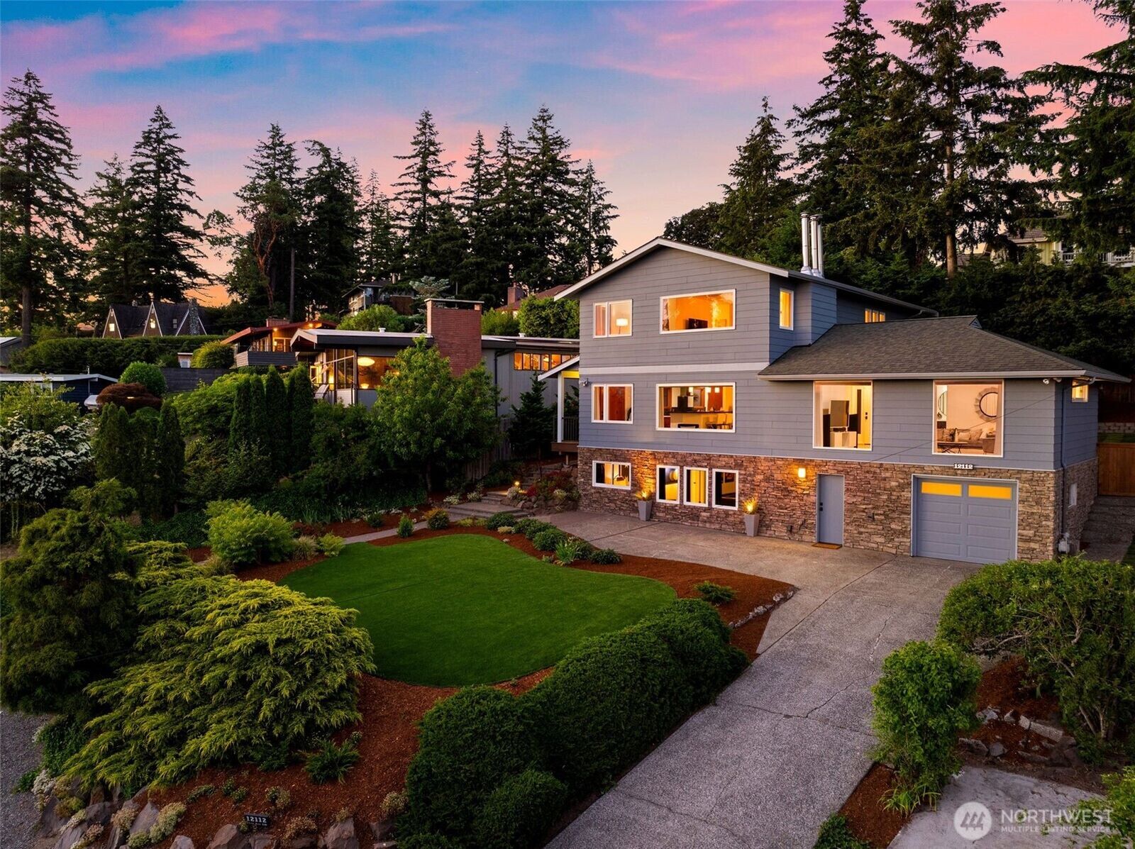 Property Photo:  12112  25th Ave SW  WA 98146 