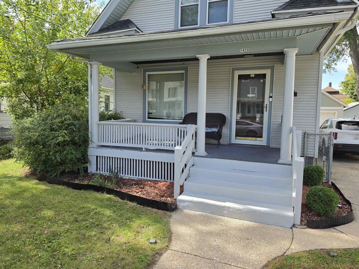Property Photo:  1420 N Court Street  IL 61103 