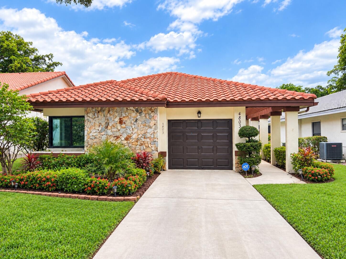 Property Photo: 4803 Boxwood Circle FL 33436