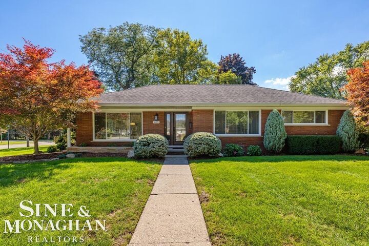Property Photo: 605 Hidden Lane MI 48235