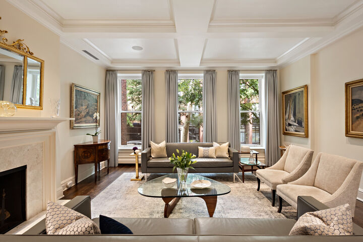 Property Photo:  154 E 74th Street  NY 10021 