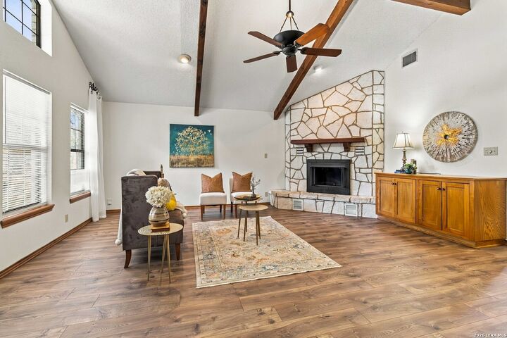Property Photo: 850 Mission Hills Dr TX 78130