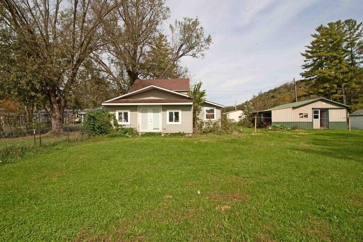 Property Photo:  25303 Jefferson Street  WI 53581 