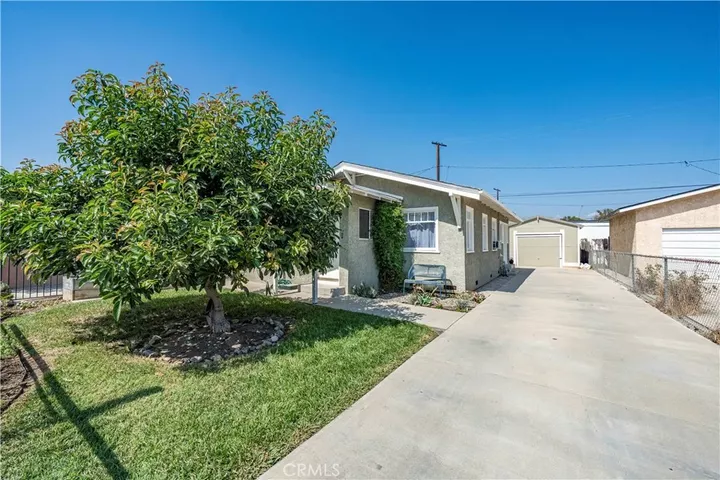 Property Photo: 51 W Zane Street CA 90805