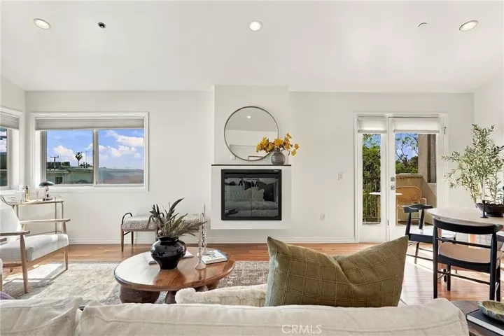 Property Photo:  1420 S Bundy Drive 405  CA 90025 
