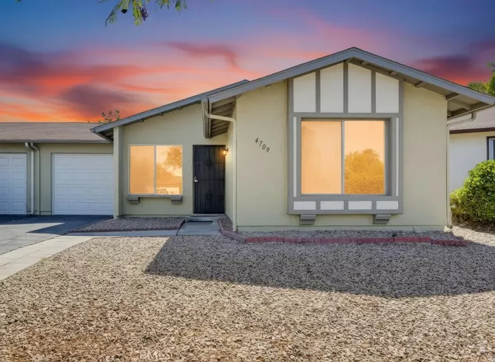 Property Photo:  4709 Westerly Court  CA 92056 