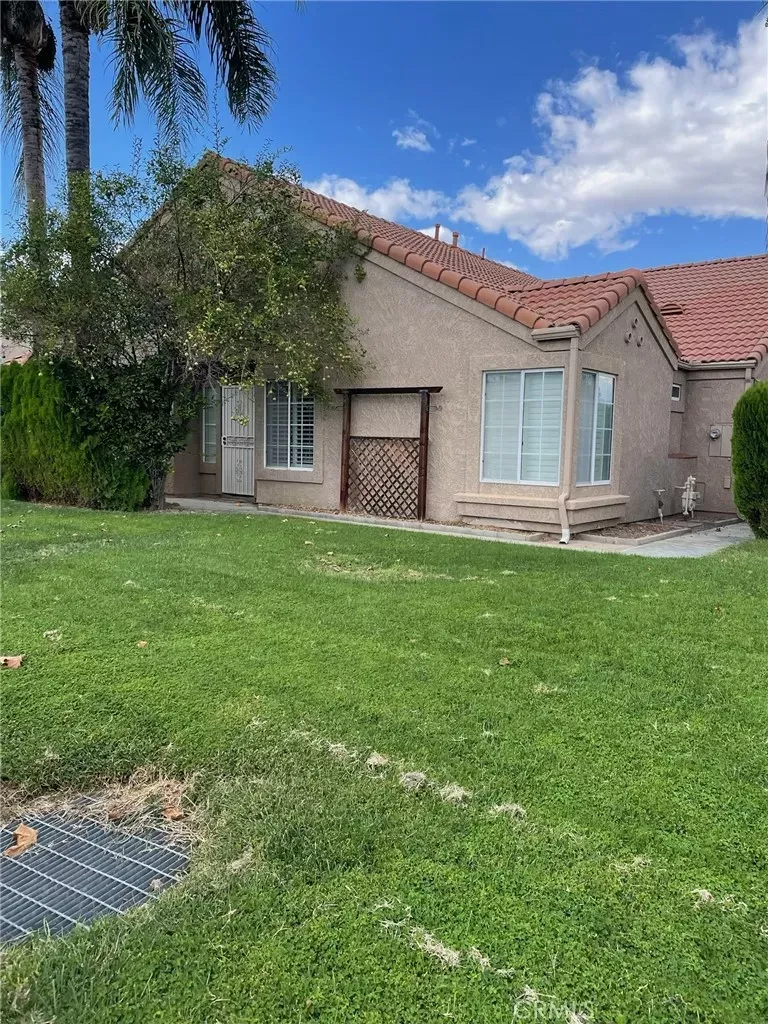 Property Photo: 963 Windrose CA 92545