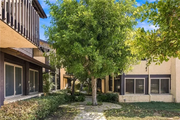 Property Photo:  6716 Clybourn  CA 91606 