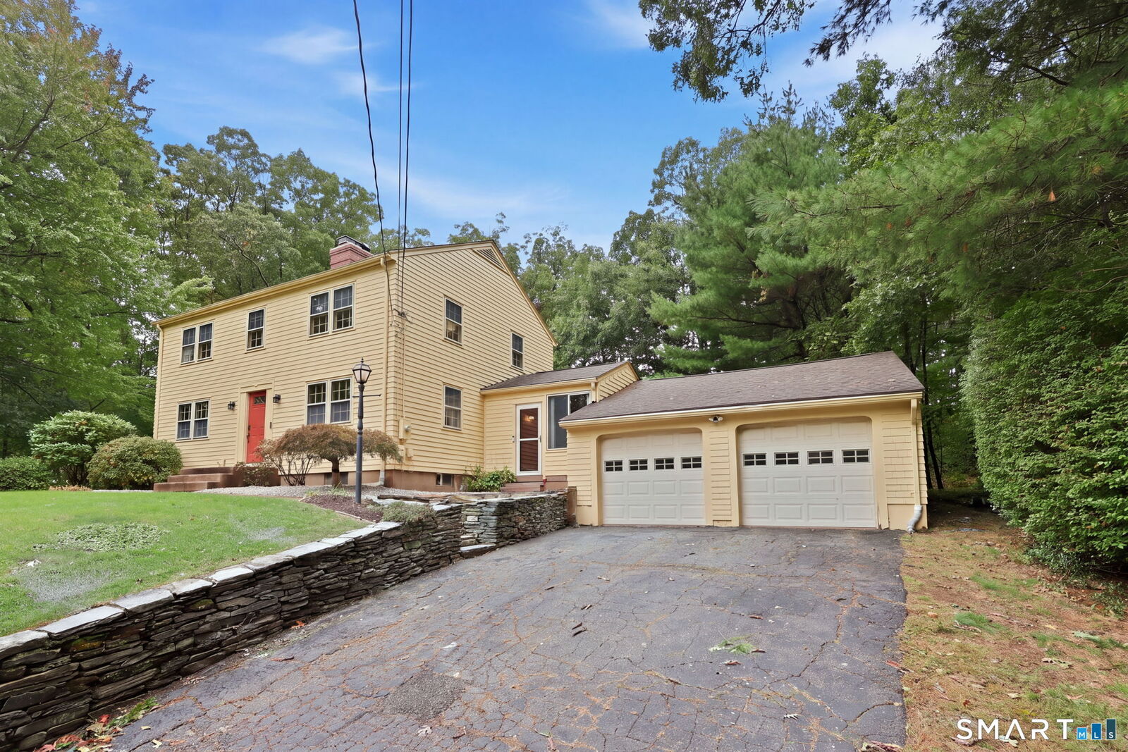 Property Photo:  182 Vernon Street West  CT 06042 