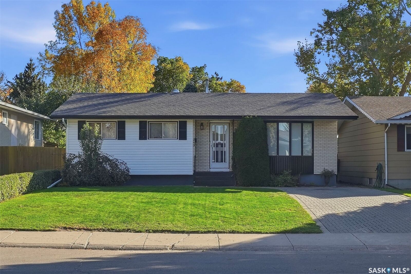 Property Photo:  253 Laurentian Drive  SK S7H 4R8 