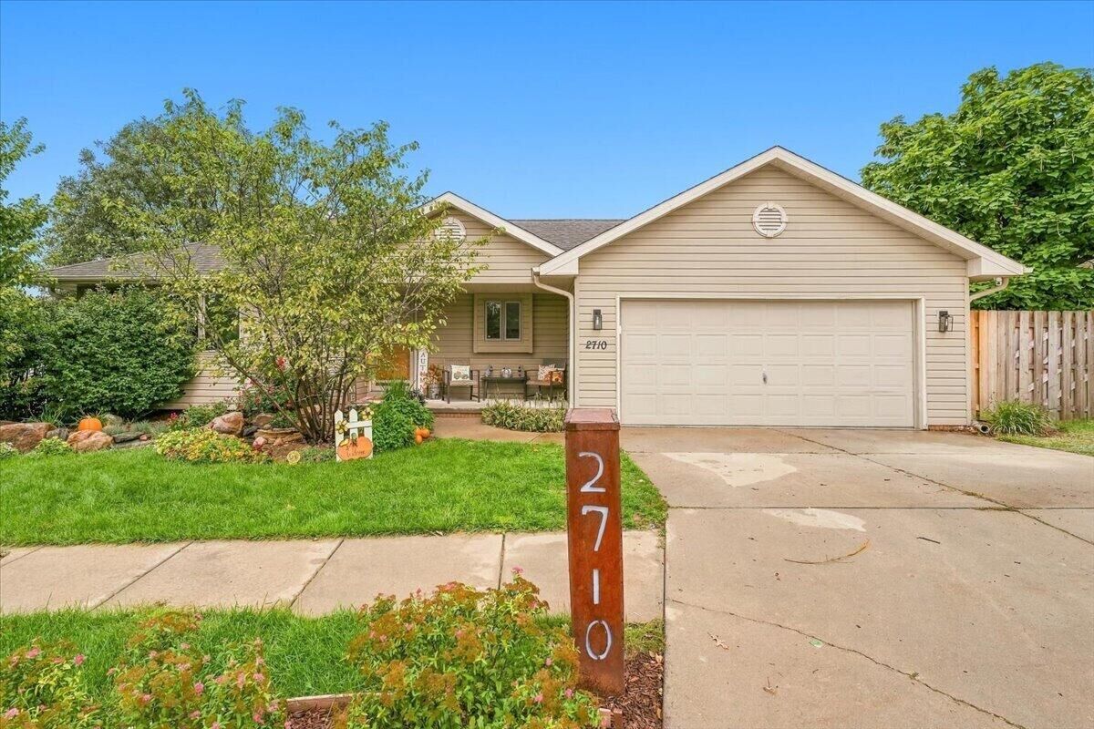 Property Photo:  2710 Tara Hills  Street  IA 51503 