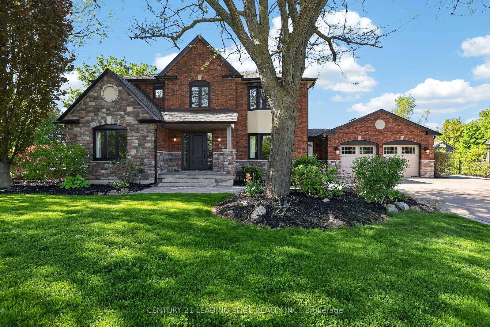 Property Photo: 505 Aintree Drive ON L4A 7H5
