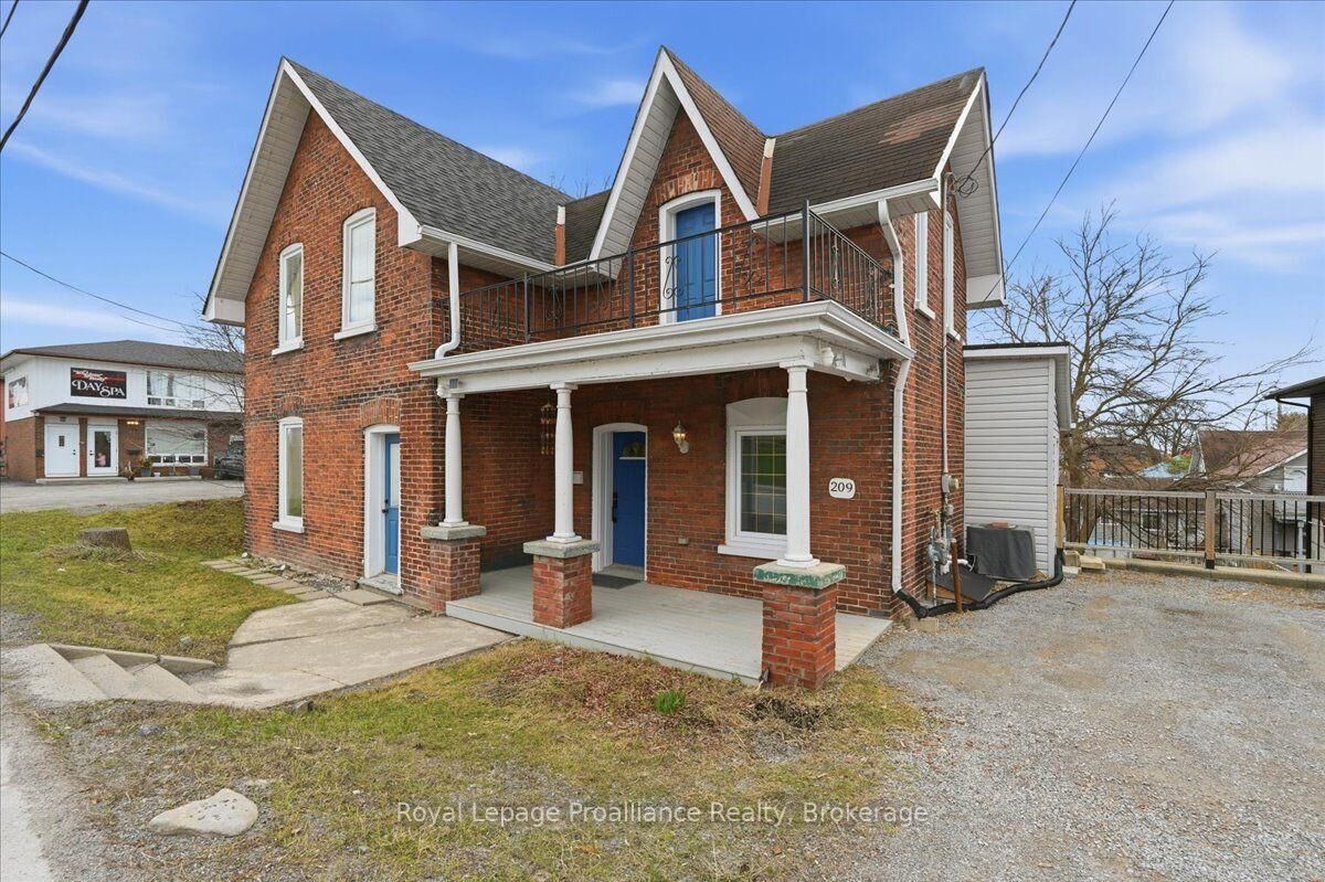 Property Photo:  209 Dundas St. E., Street  ON K8V 1M1 
