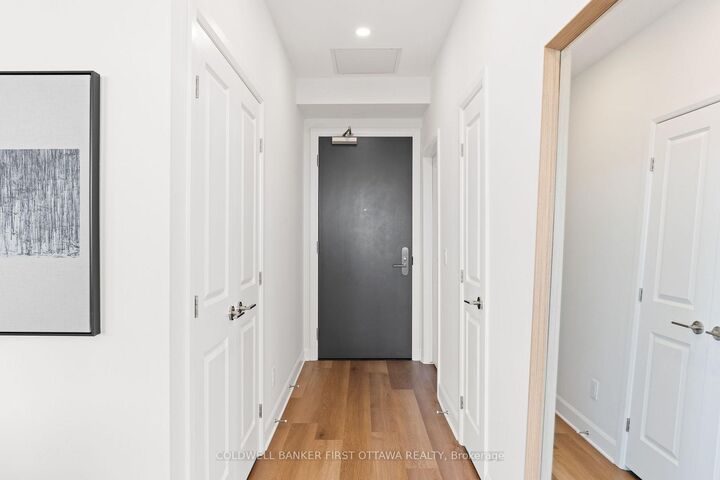 Property Photo: 520 Pimiwidon Street 201 ON K1K 5B4