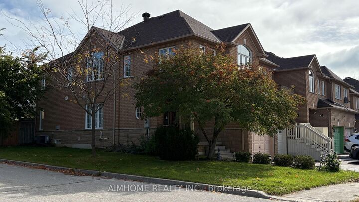 Property Photo:  90 Briarhall Crescent  ON L6C 2C7 
