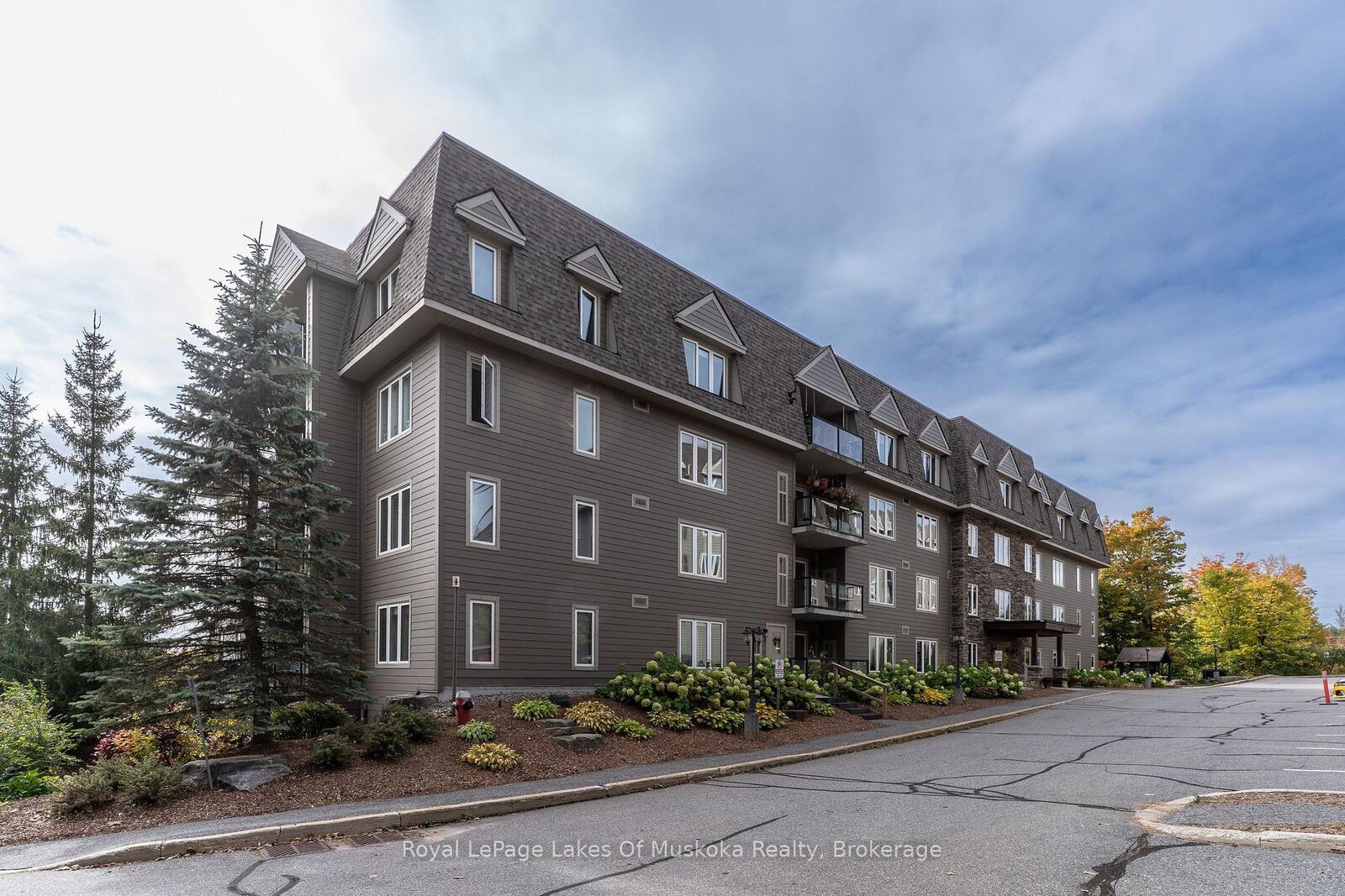 Property Photo:  24 Dairy Lane 403  ON P1H 0A4 