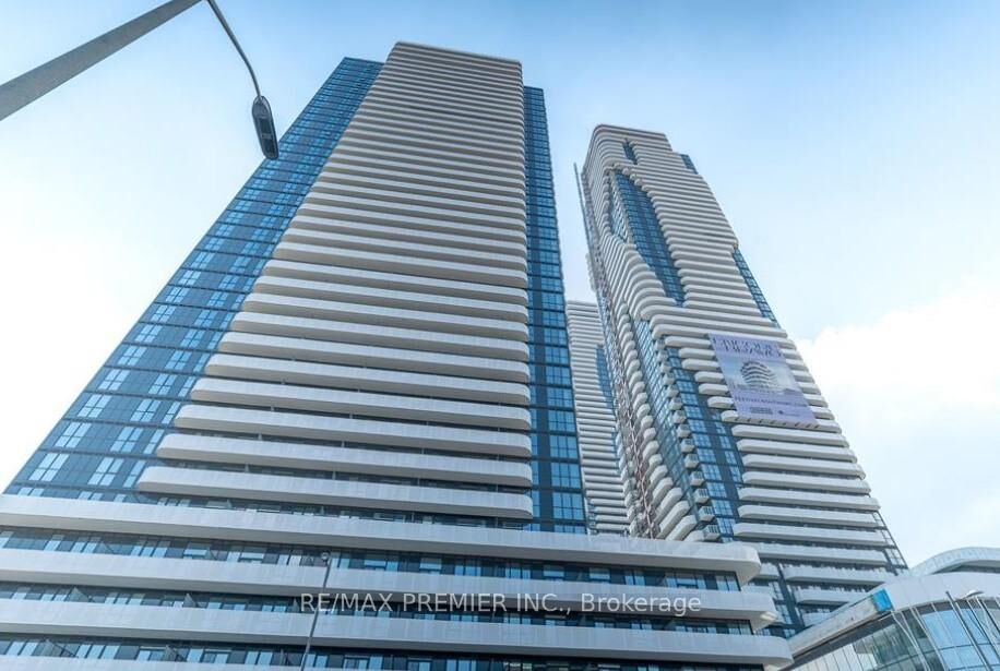 Property Photo:  28 Interchange Way 1012  ON L4K 0P8 