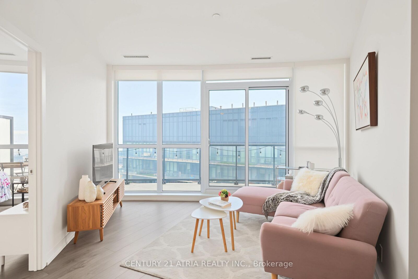 Property Photo:  49 East Liberty Street 2607  ON M6K 0B2 