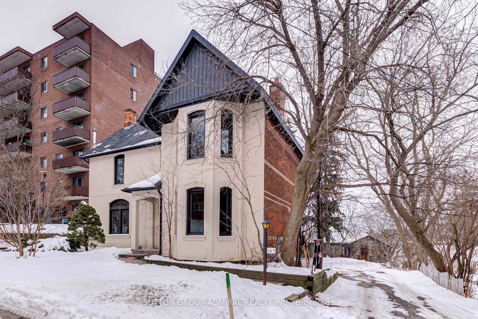 Property Photo:  167 Collier Street 3  ON L4M 1H6 