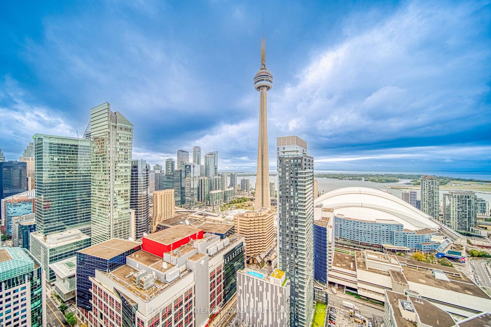 Property Photo:  15 Mercer Street 4002  ON M5V 1H2 