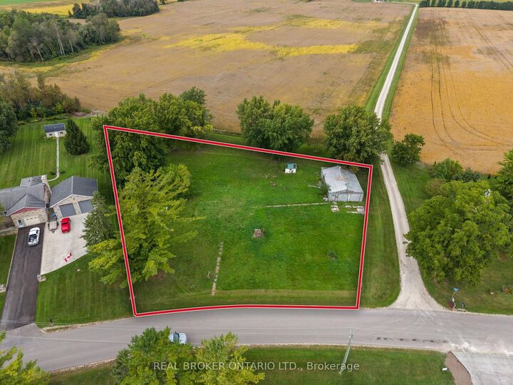 Property Photo:  742 Josephine Street N  ON N9B 2L3 