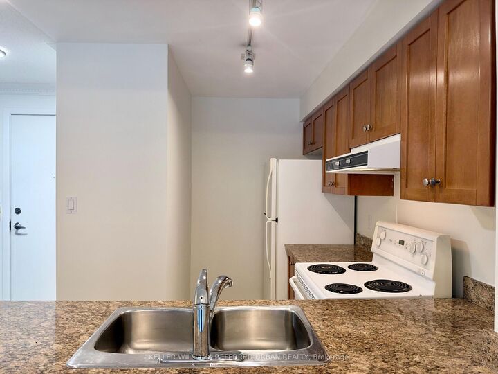 Property Photo:  313 Richmond Street E 558  ON M5A 4S7 