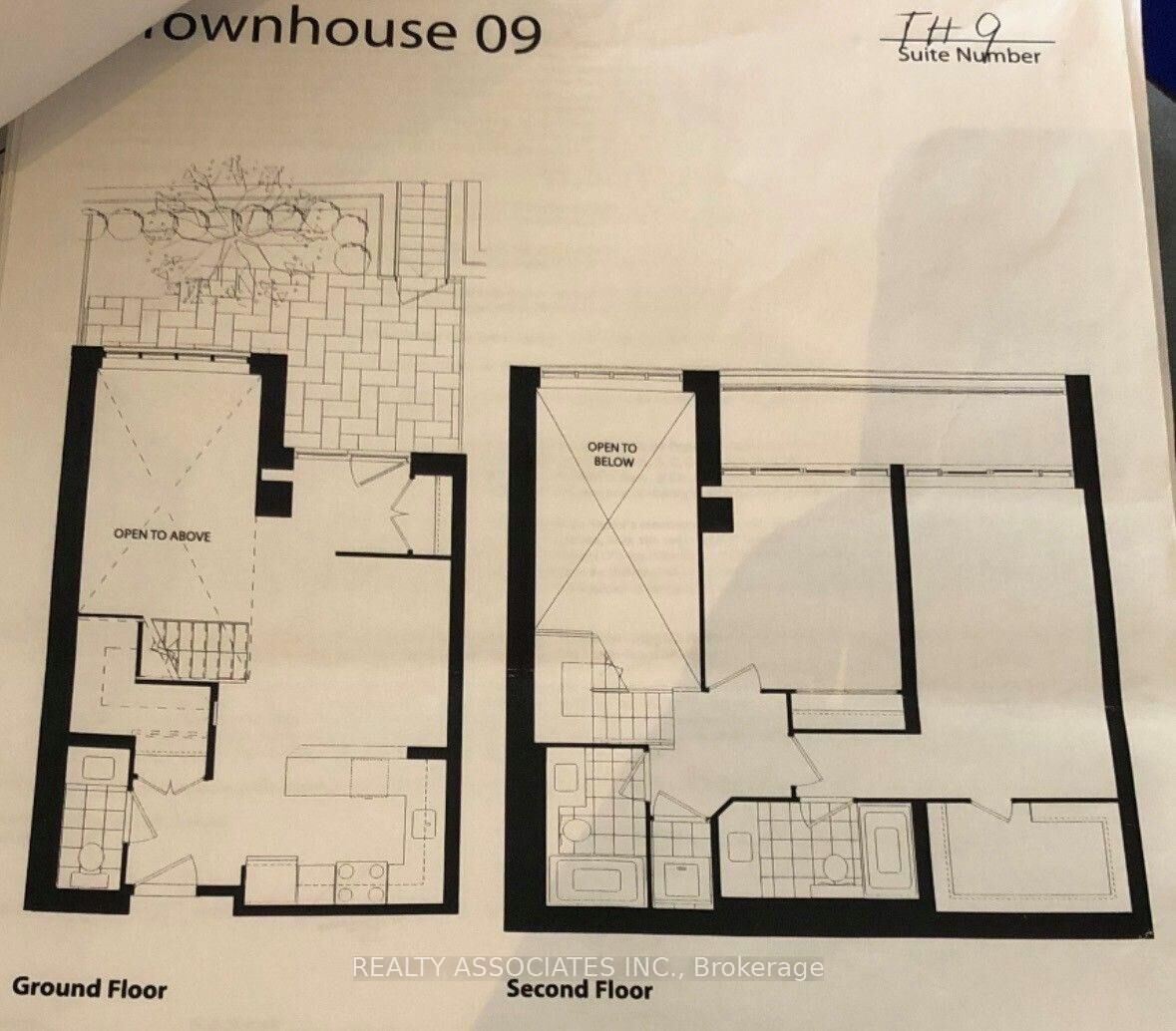 Property Photo:  6 Pirandello Street Th9  ON M6K 0B1 
