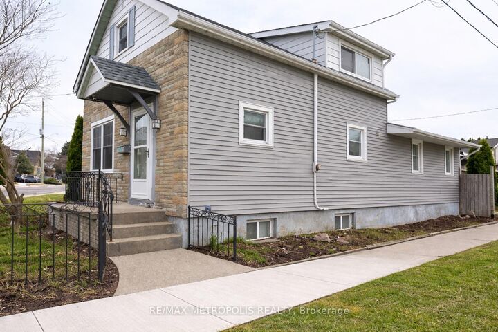 Property Photo:  159 York Street  ON L2R 6E9 