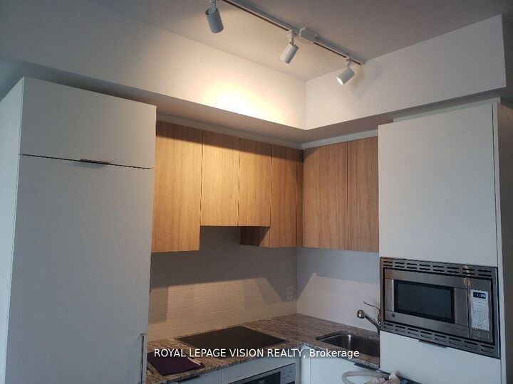 Property Photo:  50 O'Neill Road 515  ON M3C 0R1 