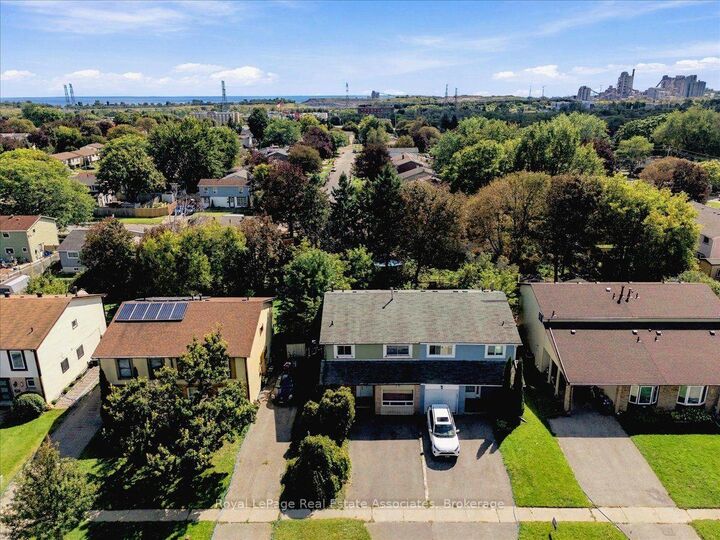 Property Photo:  62 Alonna Street  ON L1C 3P8 
