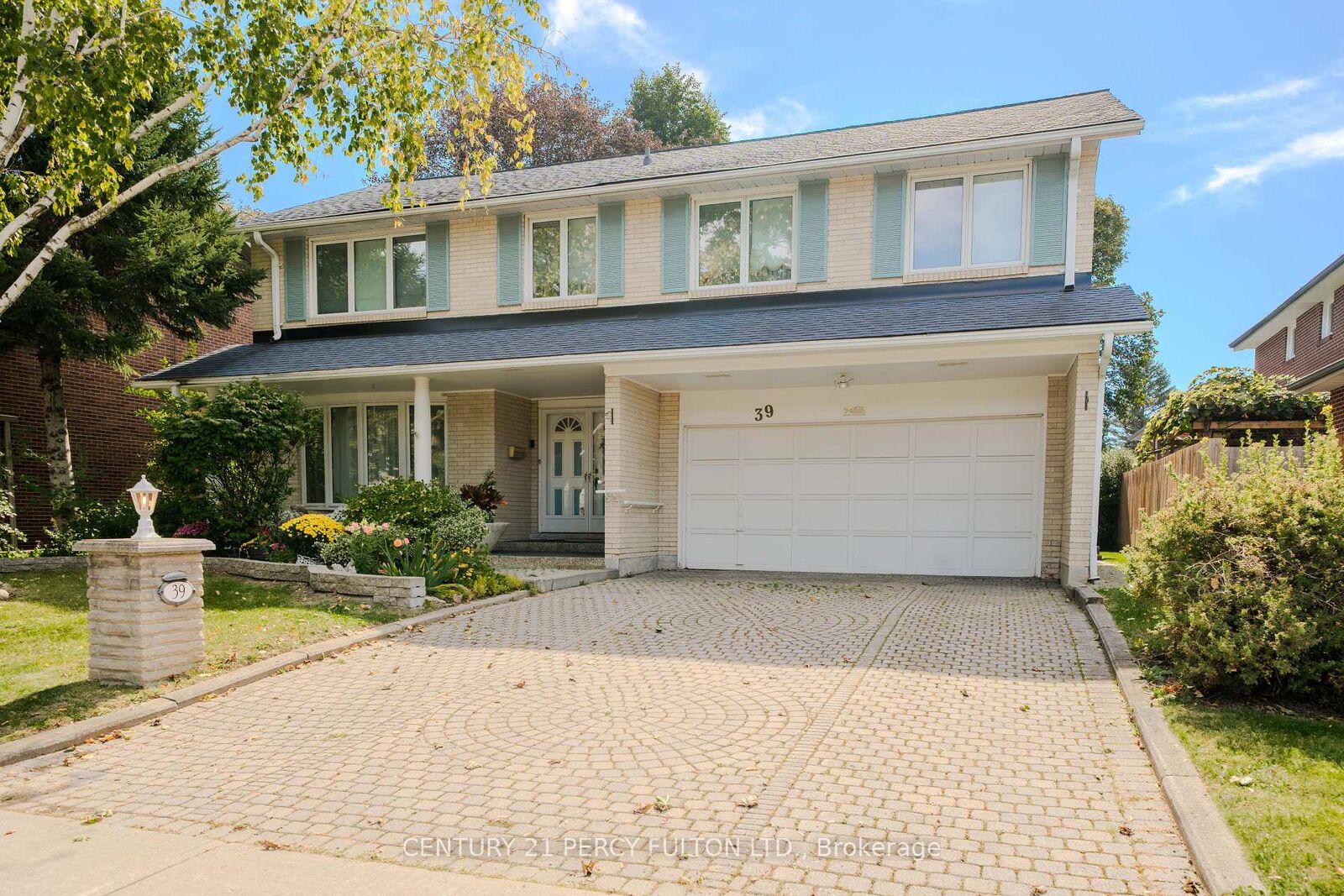 Photo de la propriété: 39 Apollo Drive ON M3B 2G9