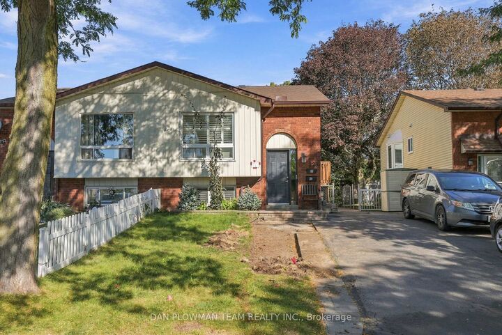 Property Photo:  228 Medina Court  ON L1J 7E1 
