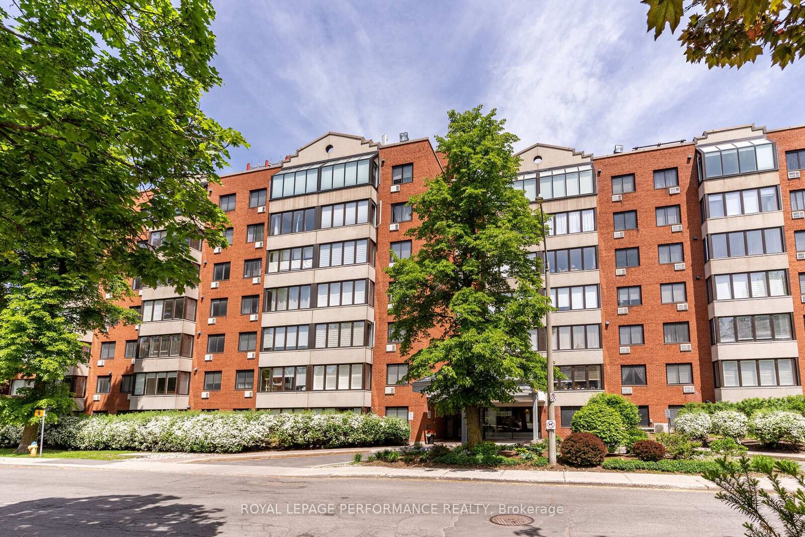 Property Photo:  225 Alvin Road 609  ON K1K 4H6 
