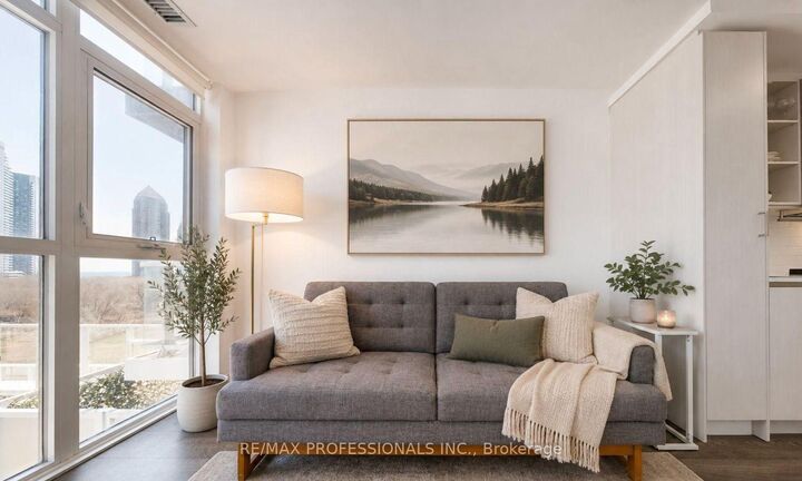 Property Photo:  251 Manitoba Street 504  ON M8Y 0C7 