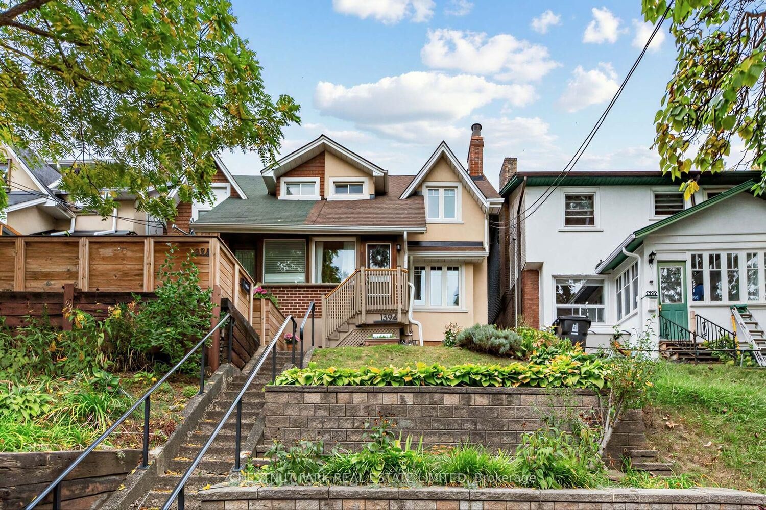 Property Photo: 1394 Davenport Road ON M6H 2G9