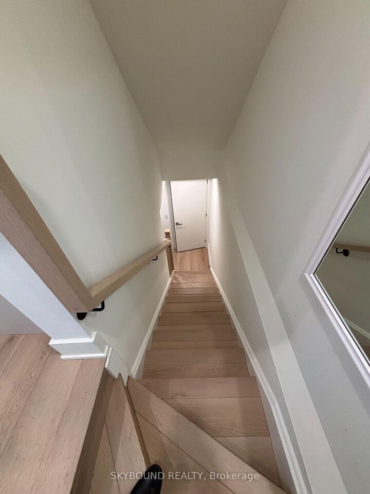 Property Photo:  45 Bellevue Avenue 2B  ON M5T 2N5 