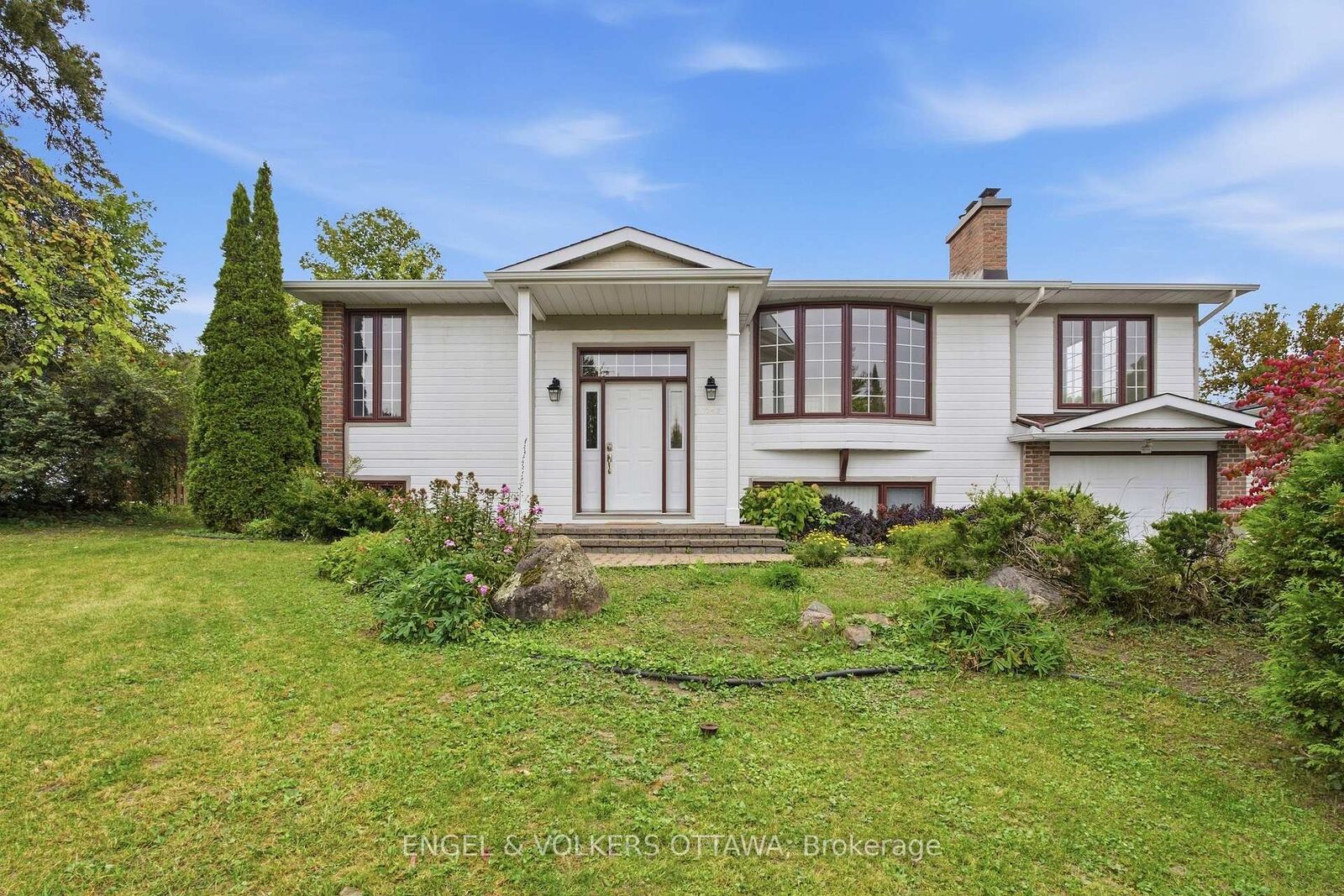 Property Photo:  5293 McLean Crescent  ON K4M 1G1 