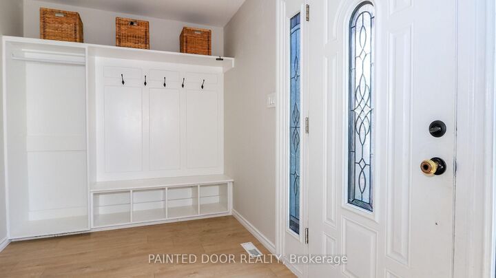 Property Photo:  105 Oren Boulevard  ON L4N 4M3 