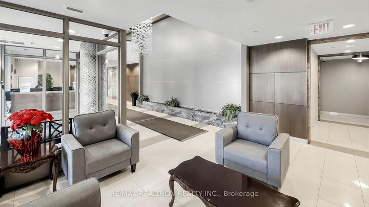 Property Photo: 75 Norman Bethune Avenue 108 ON L4B 0B6