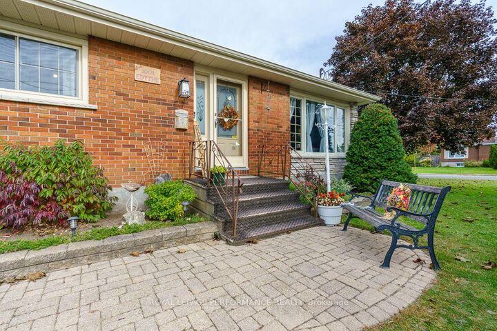 Property Photo:  1001 Edythe Avenue  ON K6J 1N8 