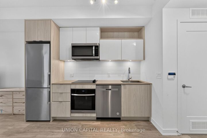 Property Photo:  70 Princess Street 609  ON M5A 0X6 