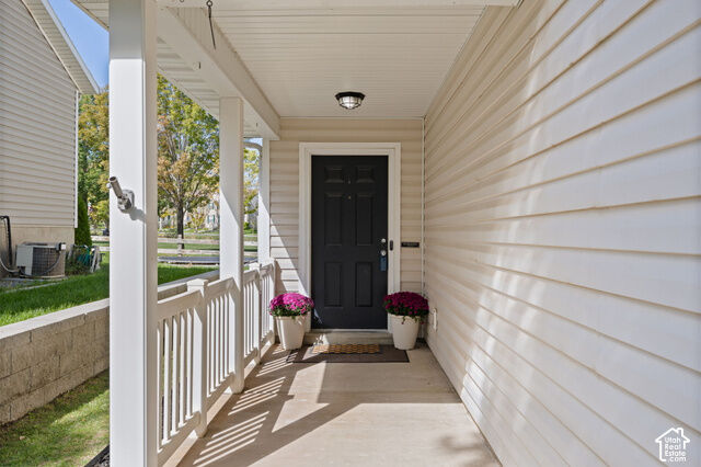 Property Photo: 7819 N Windhover Rd UT 84005