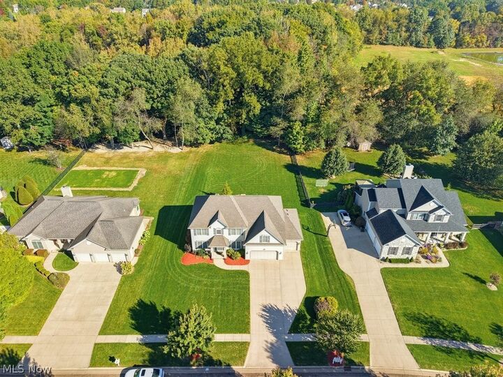 Property Photo:  2200 Hunting Valley Lane  OH 44241 