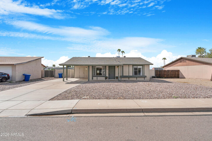 Property Photo:  2113 W Western Drive  AZ 85224 