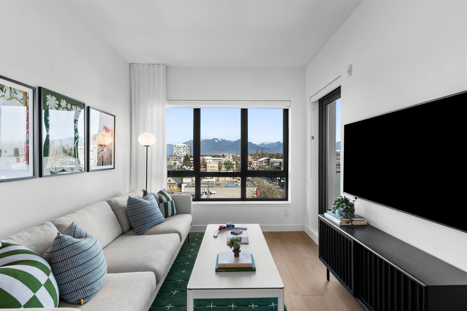 Property Photo:  1680 E 12th Avenue 211  BC V5N 2A3 