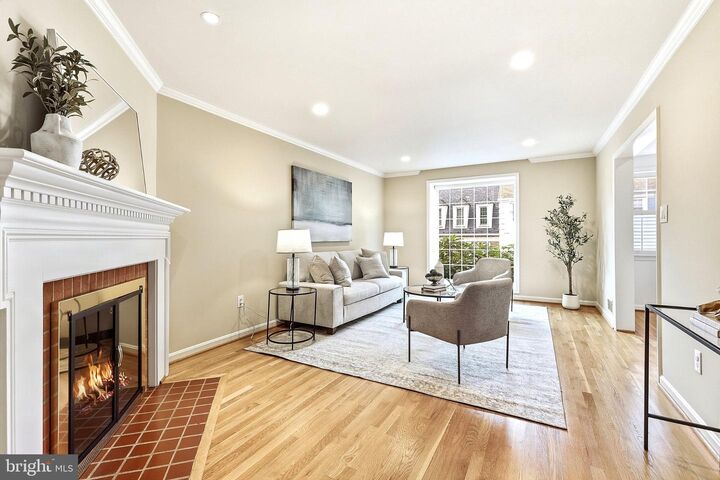 Property Photo:  1107 Wimbledon Drive  VA 22101 
