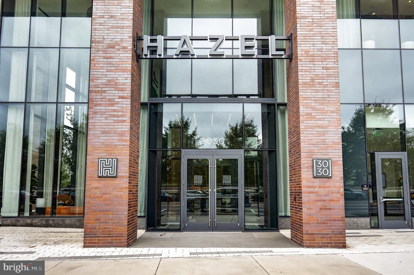 Property Photo: 3030 Potomac Avenue Th1 VA 22202