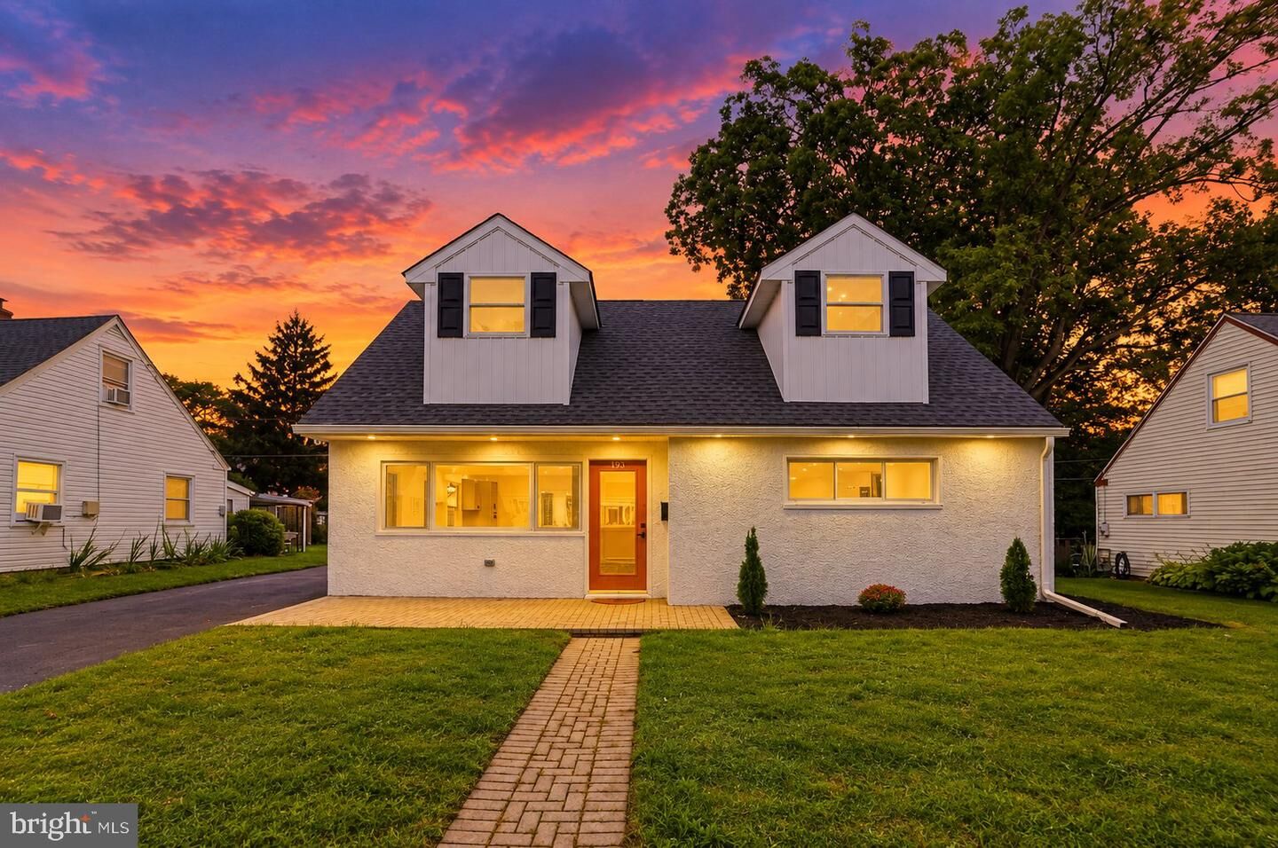 Property Photo:  198 Oxford Circle  PA 19403 